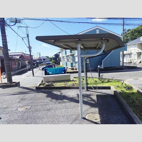現地周辺 (駐輪場)