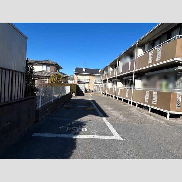 駐車場 (駐車場)