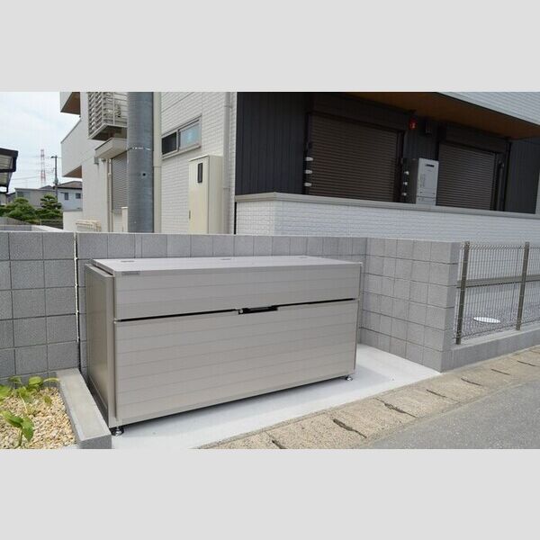 現地周辺 (入居者専用ゴミストッカー)