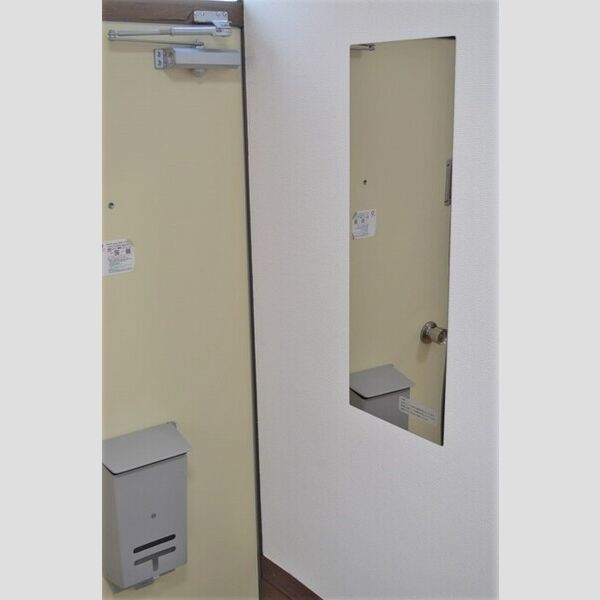 玄関 (ステンレス鏡)