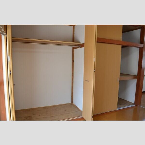 居室・リビング (リビングダイニング(別角度))