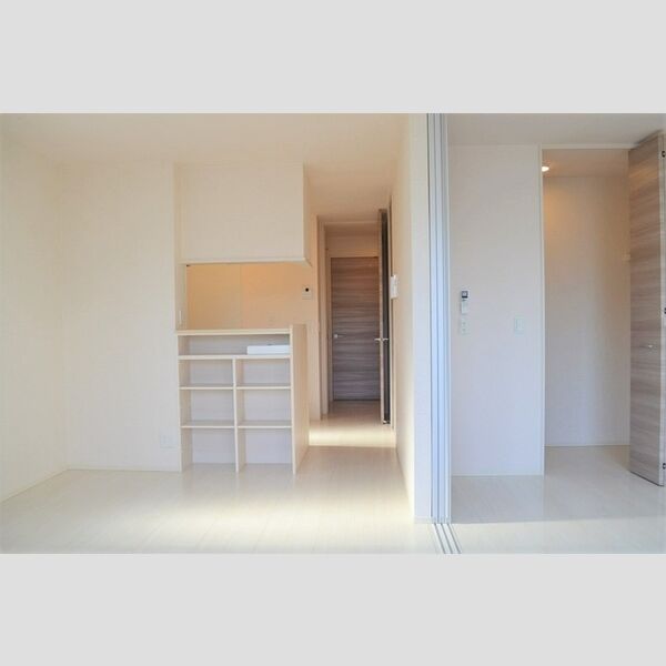 居室・リビング (リビングダイニング(別角度))