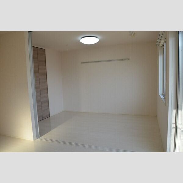 居室・リビング (リビングダイニング(別角度))