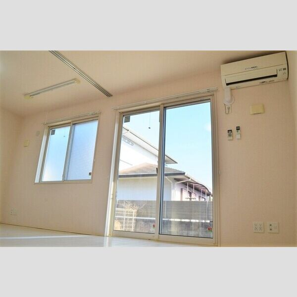 居室・リビング (リビングダイニング(別角度))