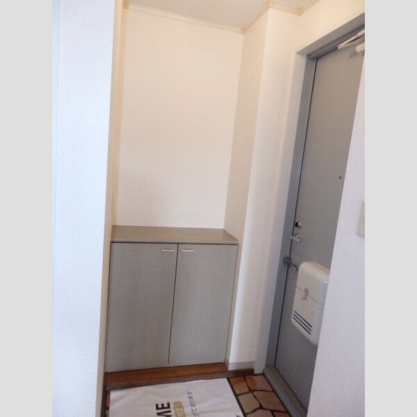 玄関 (B101玄関)