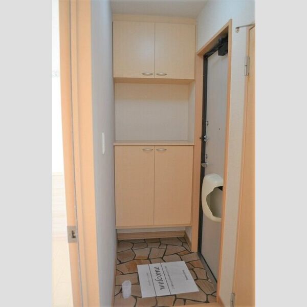 玄関 (シューズボックス有り)