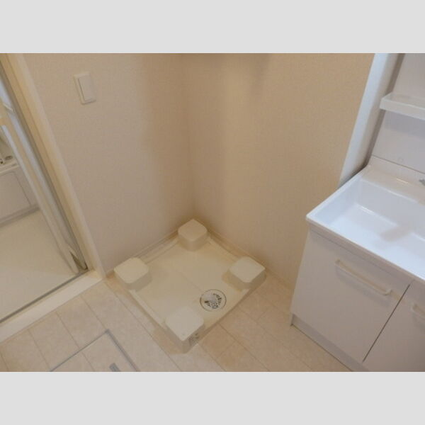 その他 (洗濯機置き場)