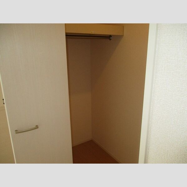 収納 (ウォークインクローゼット)