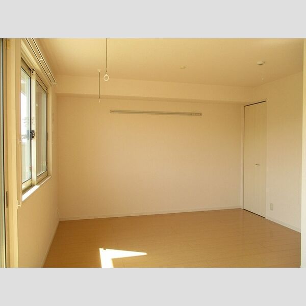 その他 (洋室(リビング隣接))