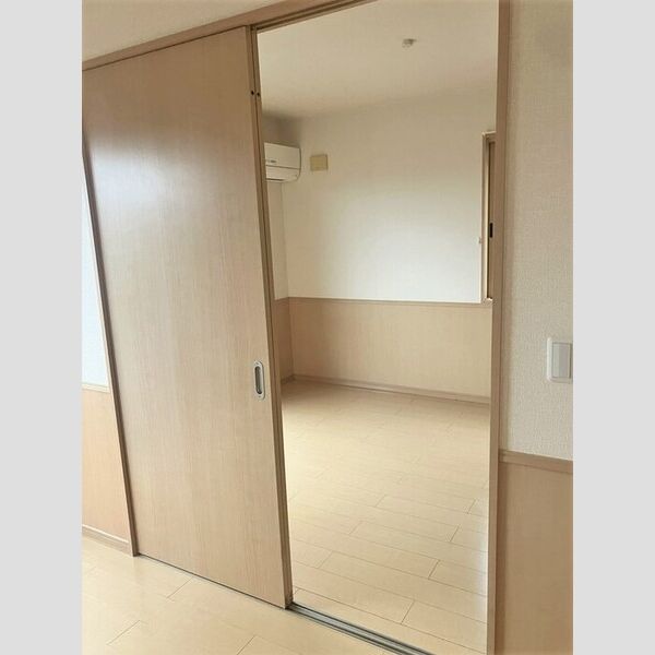 その他 (洋室(別角度))