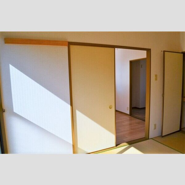 その他 (洋室(別角度))