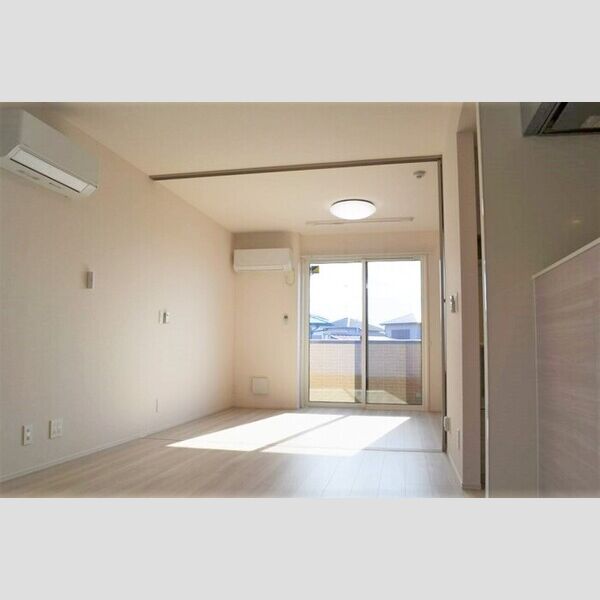 居室・リビング (リビングダイニング(別角度))