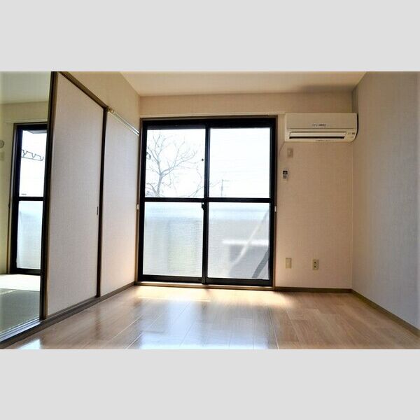 その他 (洋室(別角度))