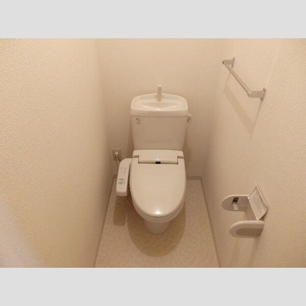 トイレ (温水洗浄暖房便座)