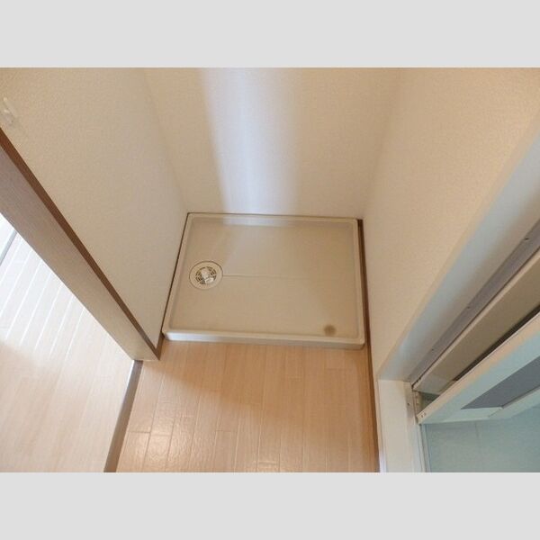 その他 (洗濯機置き場)