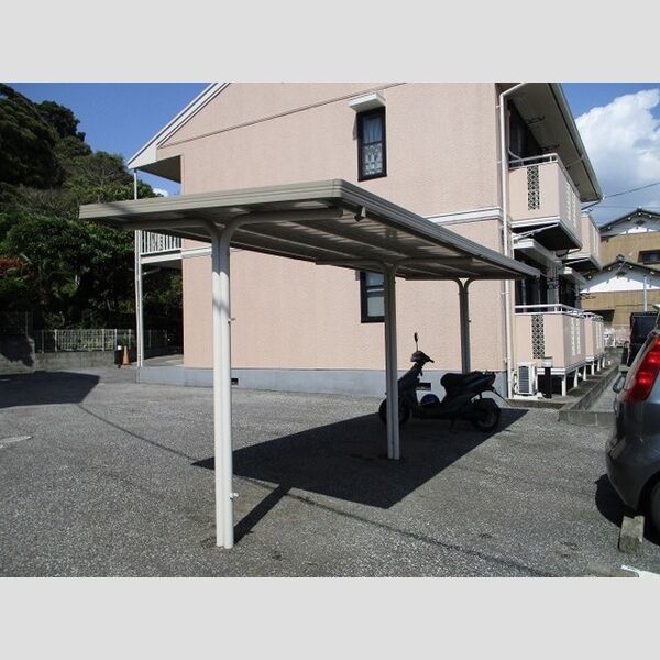 現地周辺 (駐輪場)