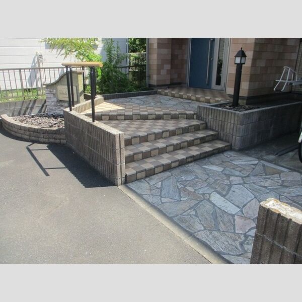 エントランス (エントランス)