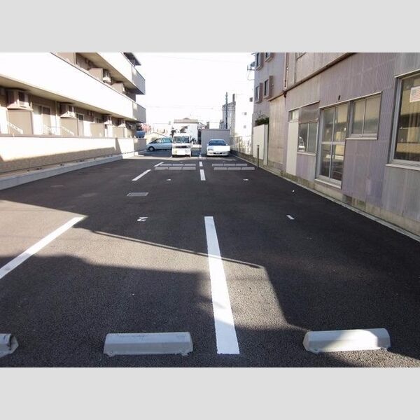 駐車場 (駐車場)