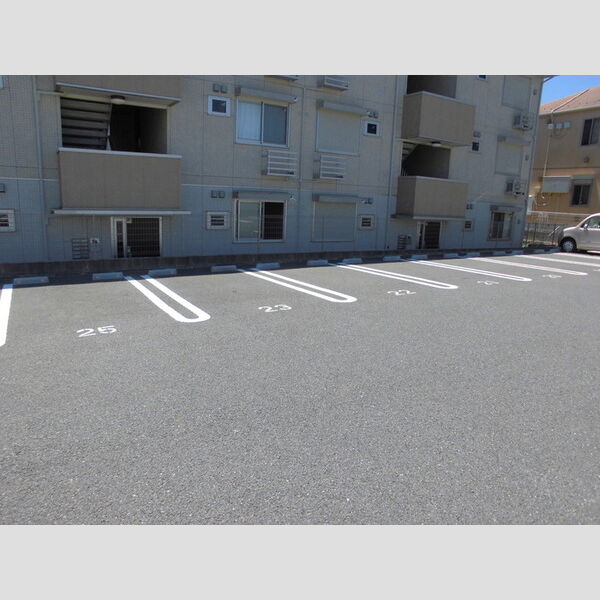 駐車場 (駐車場)