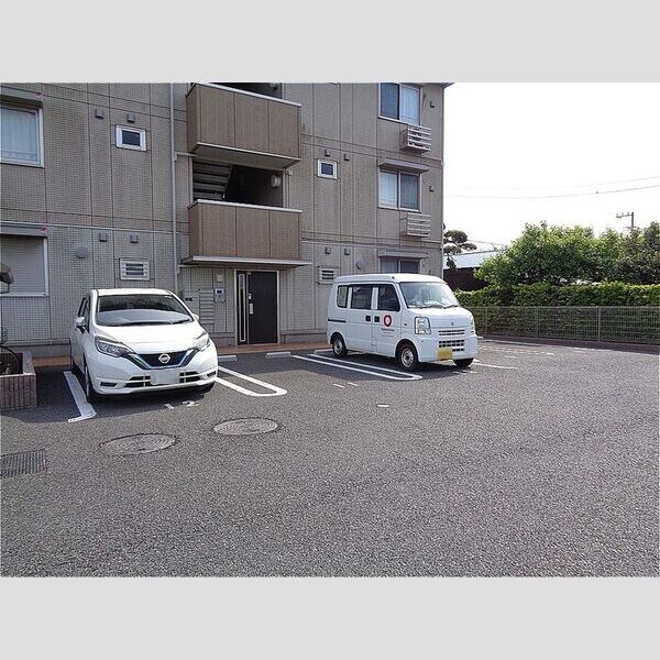 駐車場 (駐車場)