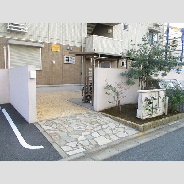 エントランス (エントランス)