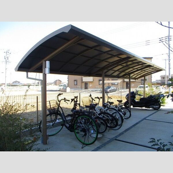 現地周辺 (駐輪場)