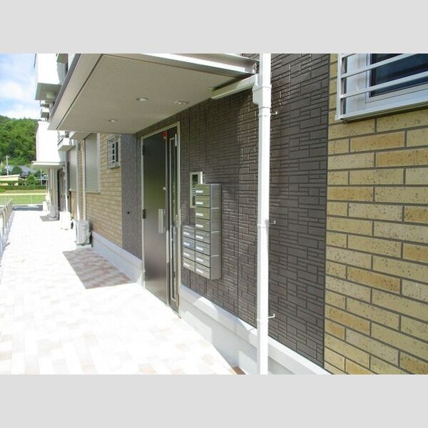 エントランス (エントランス)