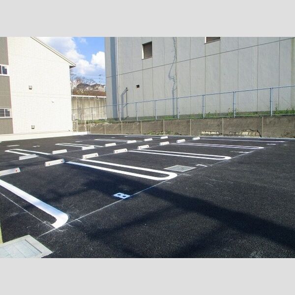 駐車場 (駐車場)