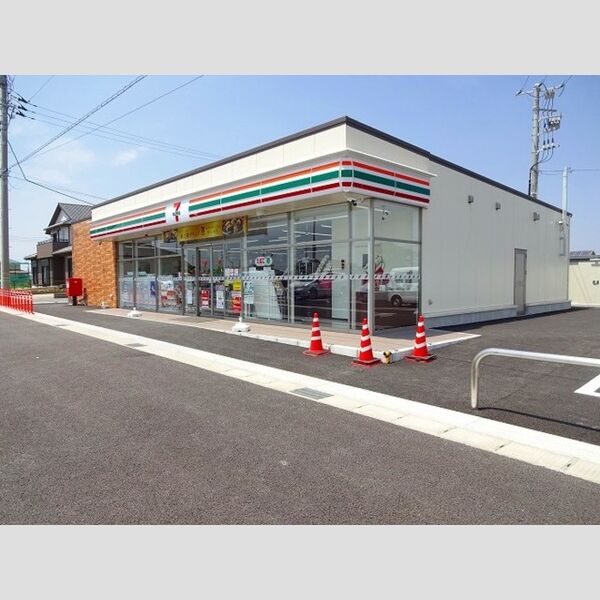 現地周辺 (セブンイレブン木更津瓜倉店　徒歩5分(370m))