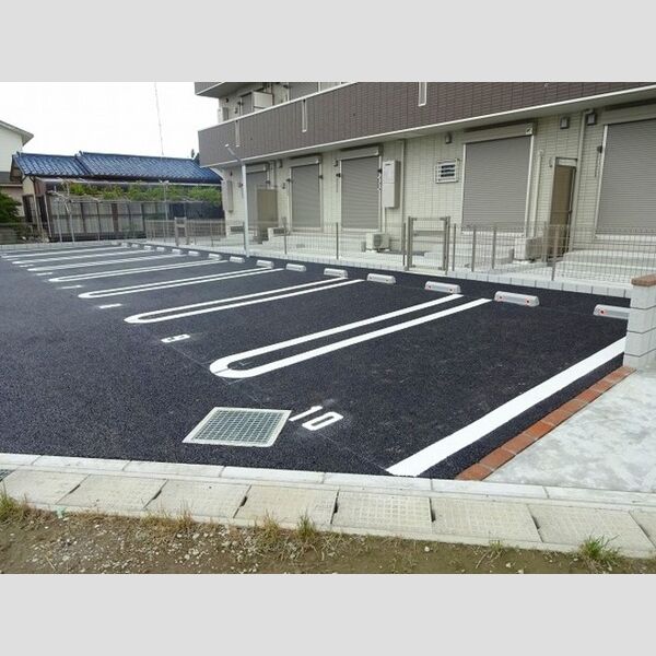 駐車場 (駐車場)