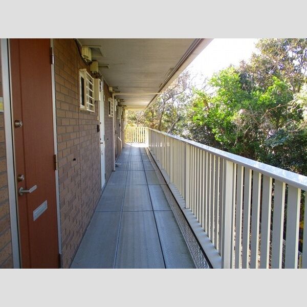 エントランス (玄関前通路)