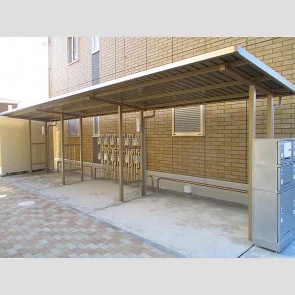 現地周辺 (駐輪場)