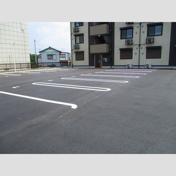 駐車場 (駐車場)