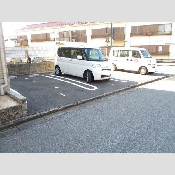 駐車場 (駐車場)