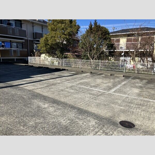 駐車場 (駐車場)