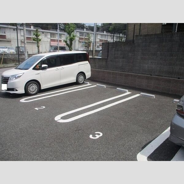 駐車場 (駐車場)