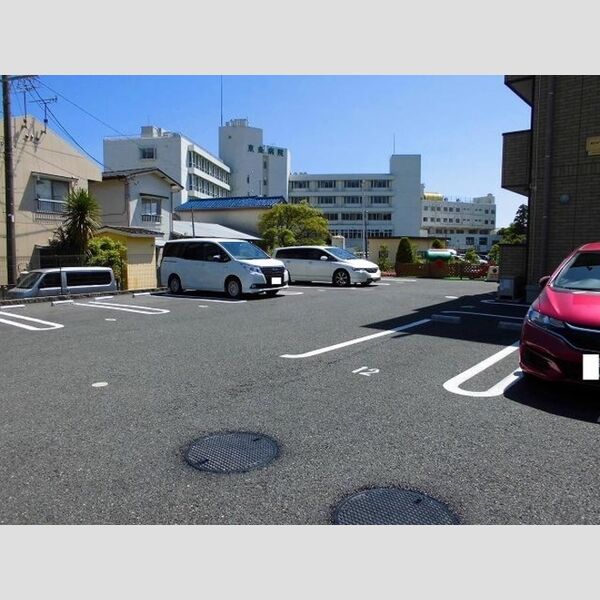 駐車場 (駐車場)