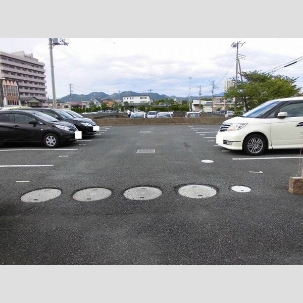 駐車場 (駐車場)