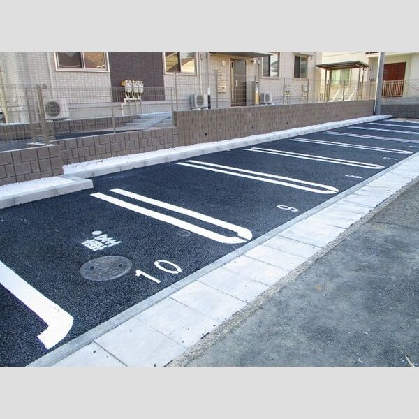 駐車場 (駐車場)