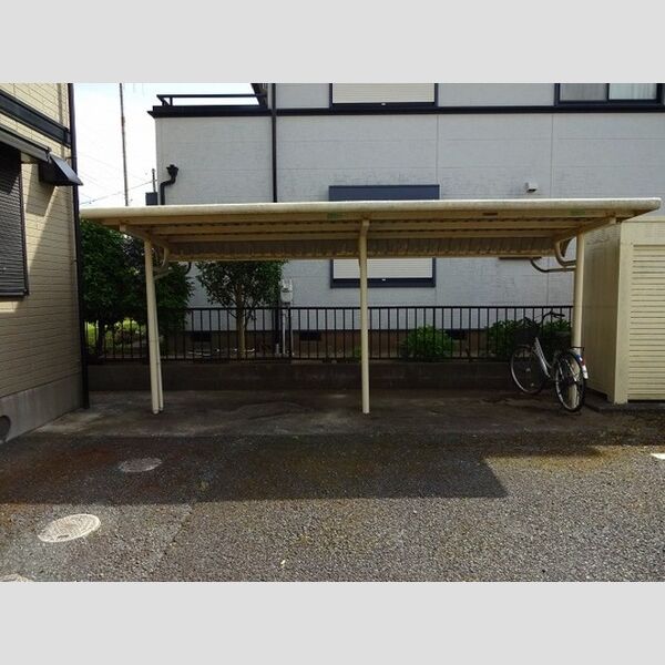 現地周辺 (駐輪場)