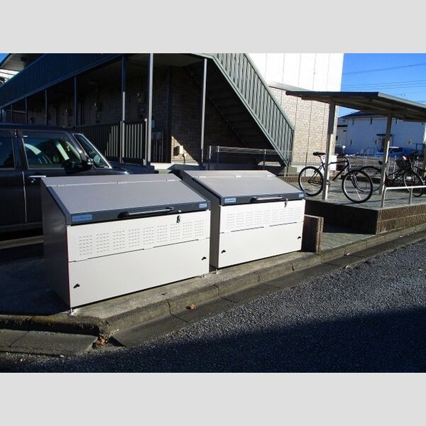 現地周辺 (ゴミストッカー)