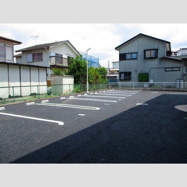 駐車場 (駐車場)