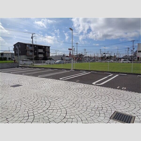 駐車場 (駐車場)