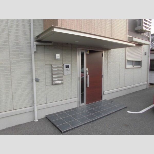 エントランス (エントランス)