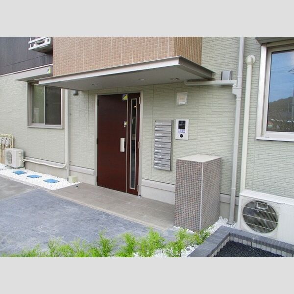 エントランス (エントランス)