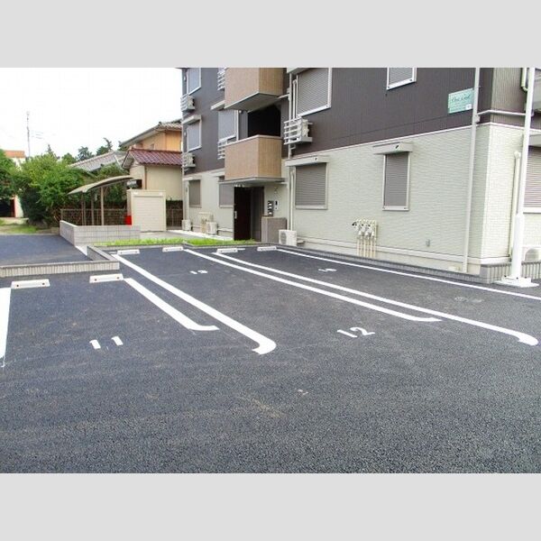 駐車場 (駐車場)