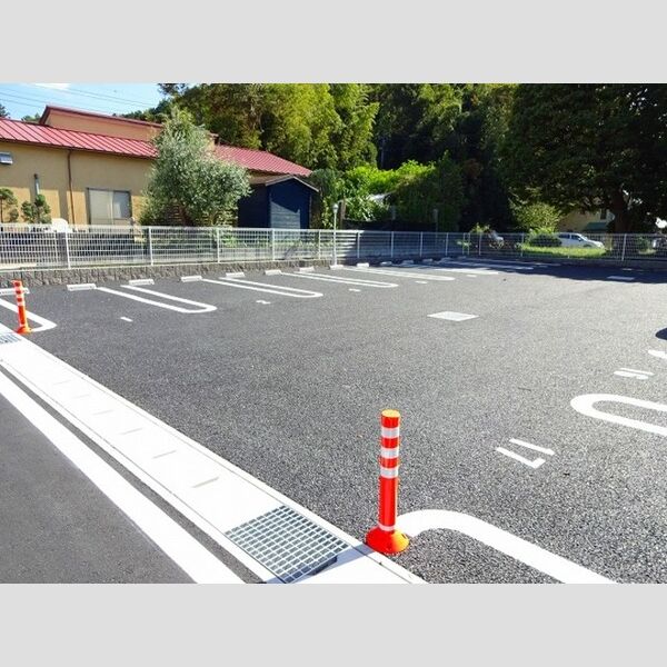 駐車場 (駐車場)