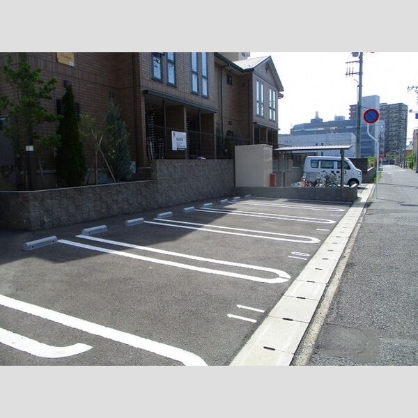 駐車場 (駐車場)