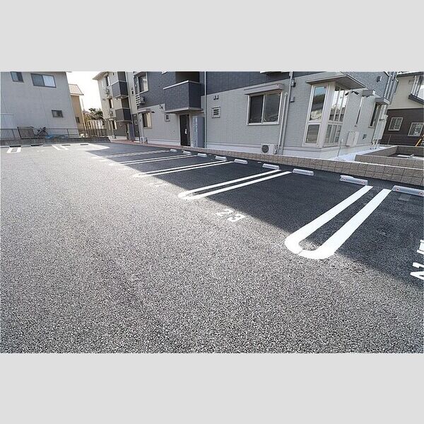 駐車場 (駐車場)