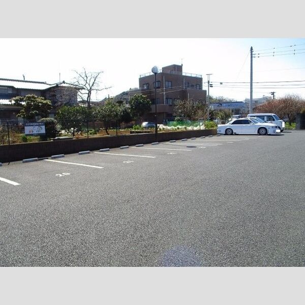 駐車場 (駐車場)